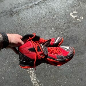 Lebron Nike Zoom Soldier 8 Premium University Red Black